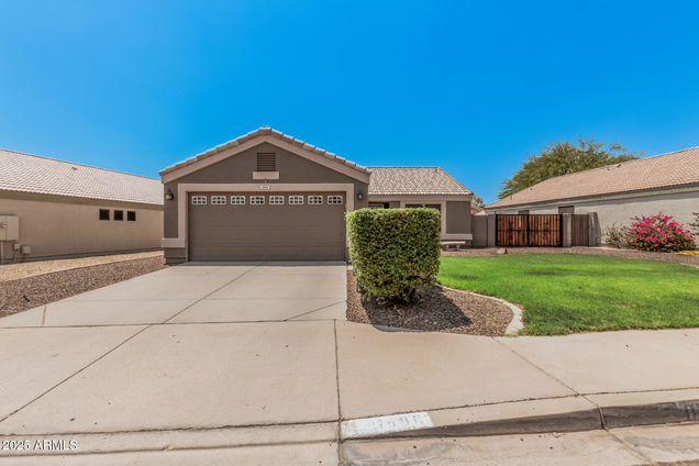 1886 S Thunderbird Drive Apache Junction, AZ House Active - Photo 1 of 29. Opens carousel modal