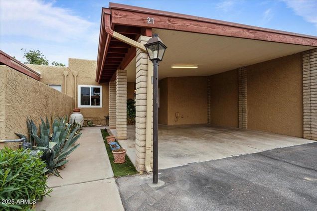 910 N Center Street Mesa, AZ Townhouse Active - Photo 1 of 33. Opens carousel modal