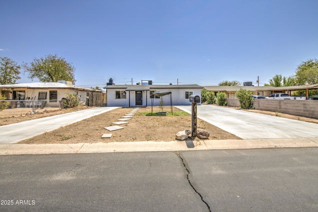 8035 E 4th Avenue Mesa, AZ House Active - Photo 1 of 32. Opens carousel modal