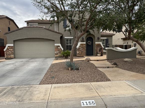 1155 W Laredo Avenue