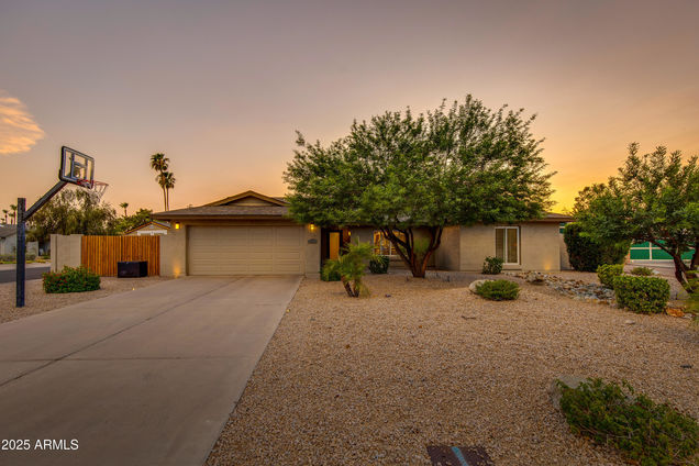 13602 N 49th Place