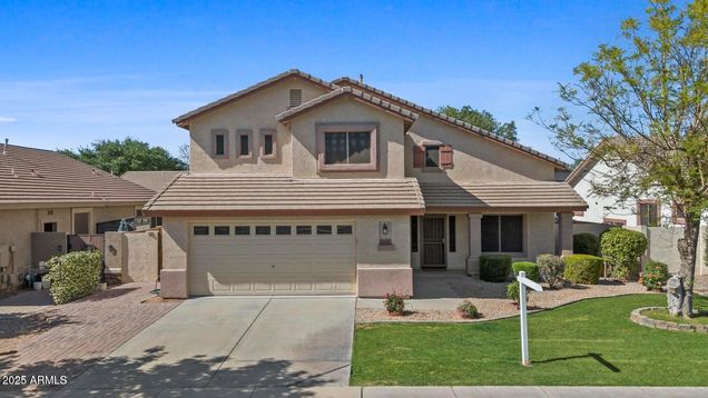 3478 E Park Avenue Gilbert, AZ House Active - Photo 1 of 18. Opens carousel modal