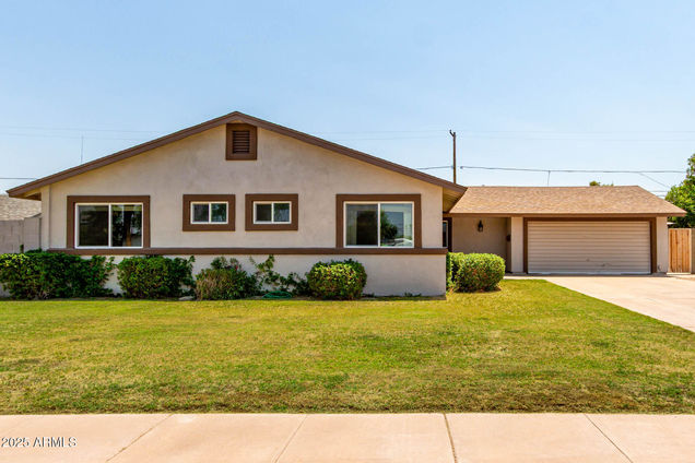 2927 E Yucca Street Phoenix, AZ House Active - Photo 1 of 20. Opens carousel modal