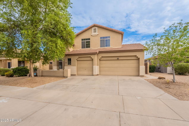 21243 E Stone Crest Drive Queen Creek, AZ House Active - Photo 1 of 41. Opens carousel modal