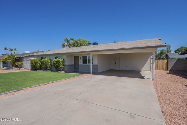 1334 W Linda Lane Chandler, AZ House Active - Photo 1 of 30. Opens carousel modal