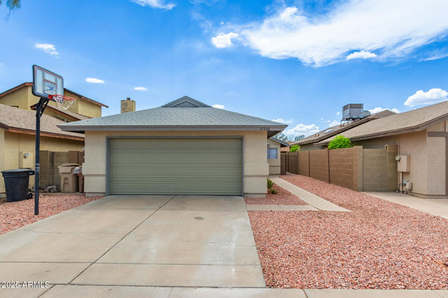 11320 N 81 Drive Peoria, AZ House Active - Photo 1 of 28. Opens carousel modal