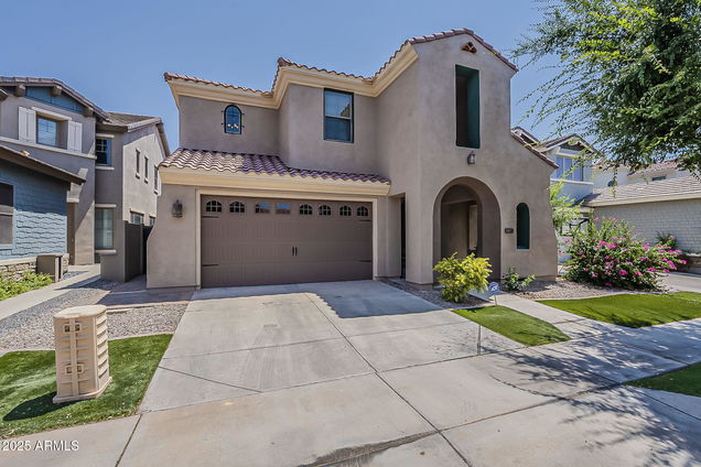 3341 E Windsor Drive