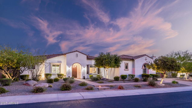 6217 E Calle Escuda