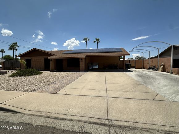 4701 W Aire Libre Avenue Glendale, AZ House Active - Photo 1 of 22. Opens carousel modal