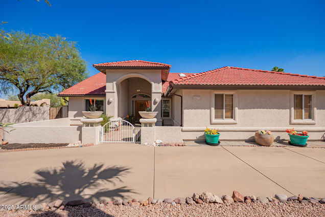 10233 N Demaret Drive