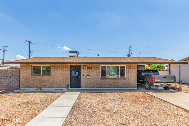 3009 S Clementine Drive