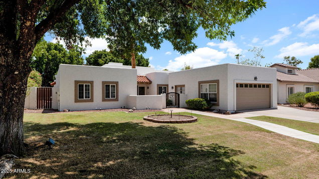 10227 E San Salvador Drive