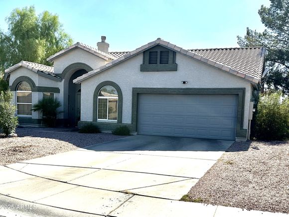 1755 W Aspen Avenue Gilbert, AZ House Active - Photo 1 of 14. Opens carousel modal