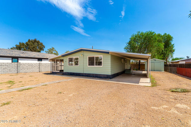 2945 W 9th Place