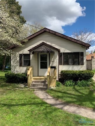 5460 Douglas Road Toledo, OH House Sold - Photo 1 of 35. Opens carousel modal