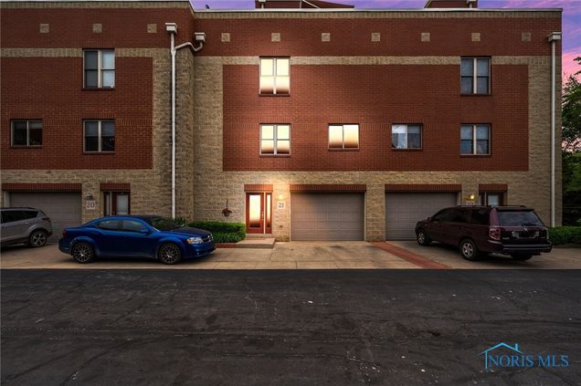 145 S Saint Clair Street Unit 21 Toledo, OH Condo Sold - Photo 1 of 30. Opens carousel modal