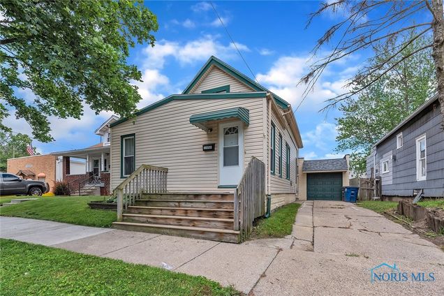 1550 Oak Street Toledo, OH House Sold - Photo 1 of 35. Opens carousel modal