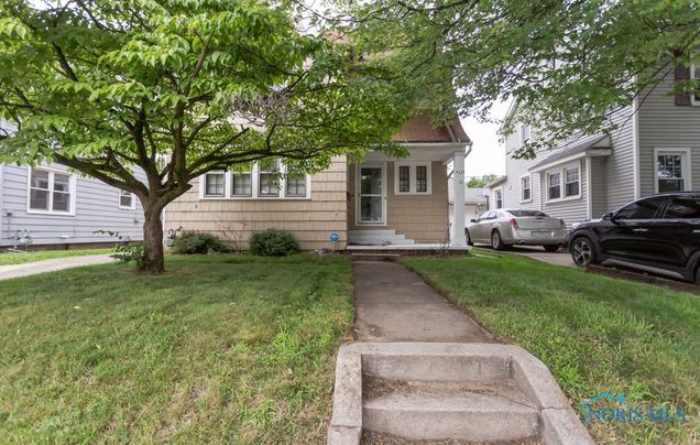 4137 Kingsbury Avenue Toledo, OH House Sold - Photo 1 of 35. Opens carousel modal
