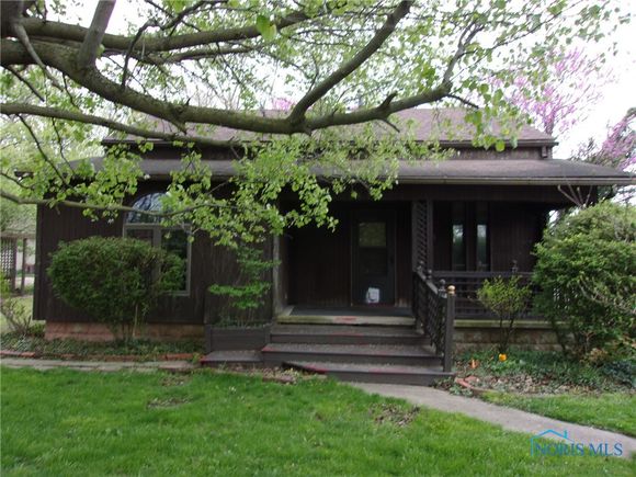 1300 S West Street Findlay, OH House Sold - Photo 1 of 13. Opens carousel modal