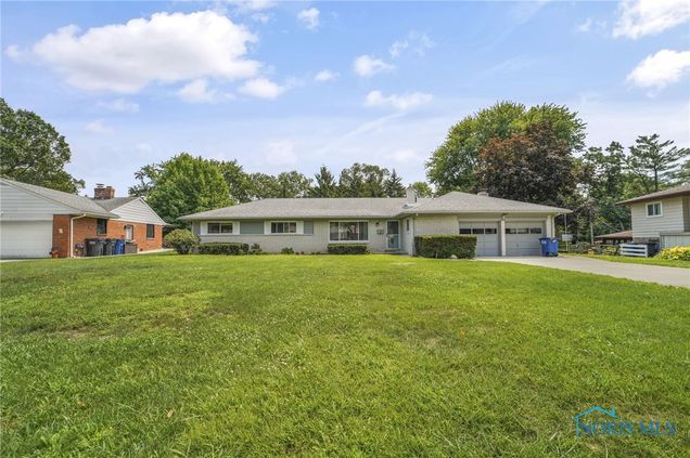 2021 E Crest Drive Toledo, OH House Sold - Photo 1 of 22. Opens carousel modal