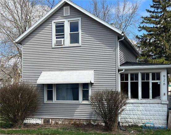 926 Warren Street Defiance, OH House Sold - Photo 1 of 18. Opens carousel modal