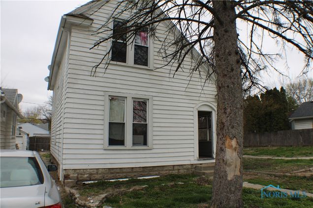 2032 Fairfax Road Toledo, OH House Sold - Photo 1 of 21. Opens carousel modal