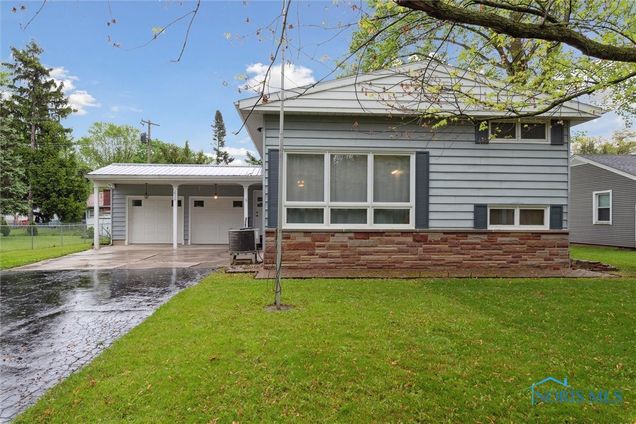 1639 Brookside Drive
