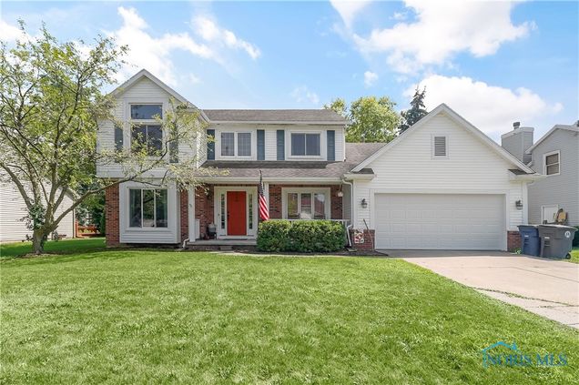 2062 Lexington Drive Perrysburg, OH House Active - Photo 1 of 40. Opens carousel modal