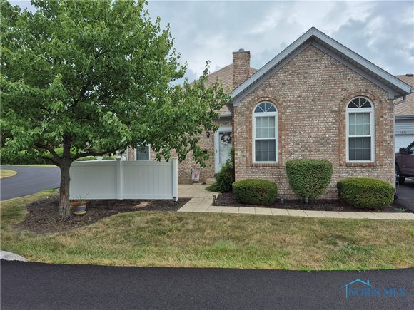 2231 Fox Run Circle