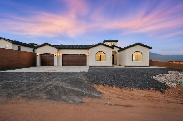 2012 Contreras Road NE