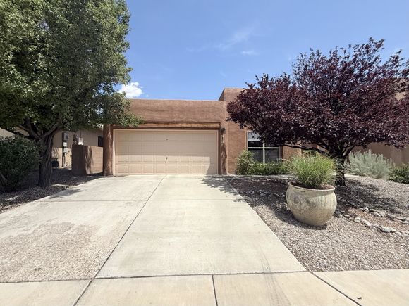 1836 War Admiral Drive SE