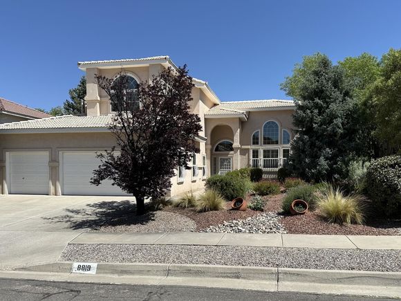 8819 Greenarbor Road NE