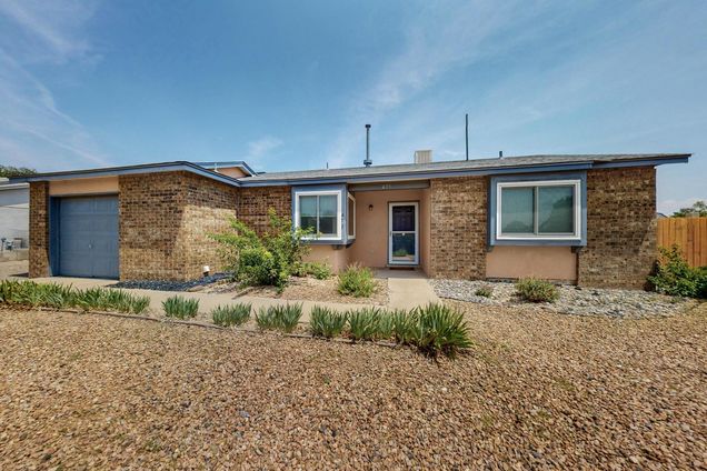 475 Bermuda Drive SE Rio Rancho, NM House Active - Photo 1 of 28. Opens carousel modal