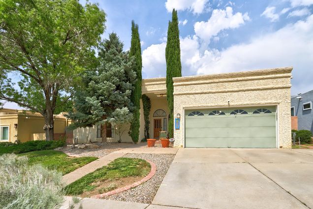 7815 Quintana Drive NE Albuquerque, NM House Active - Photo 1 of 35. Opens carousel modal