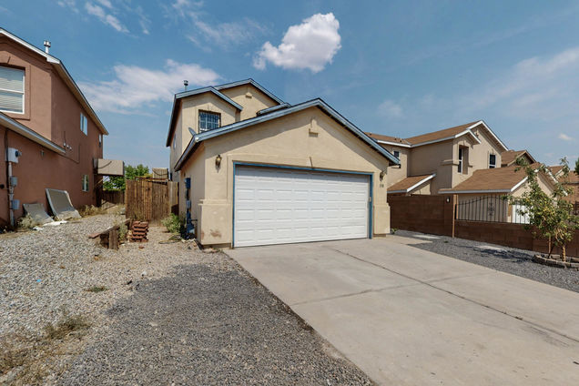 1338 Ojo Sarco Street SW