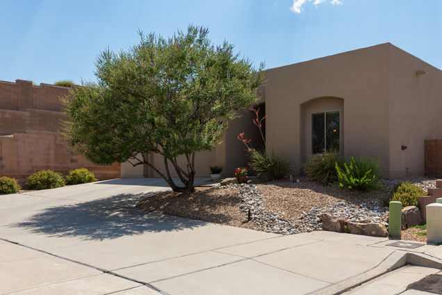 4601 Mi Cordelia Drive NW Albuquerque, NM House Active - Photo 1 of 35. Opens carousel modal