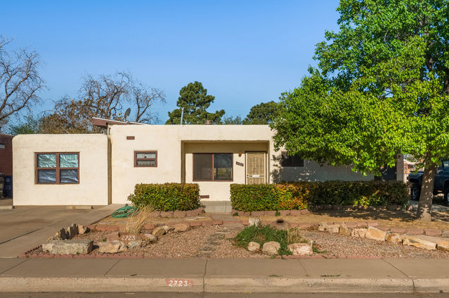 2723 Sierra Drive NE