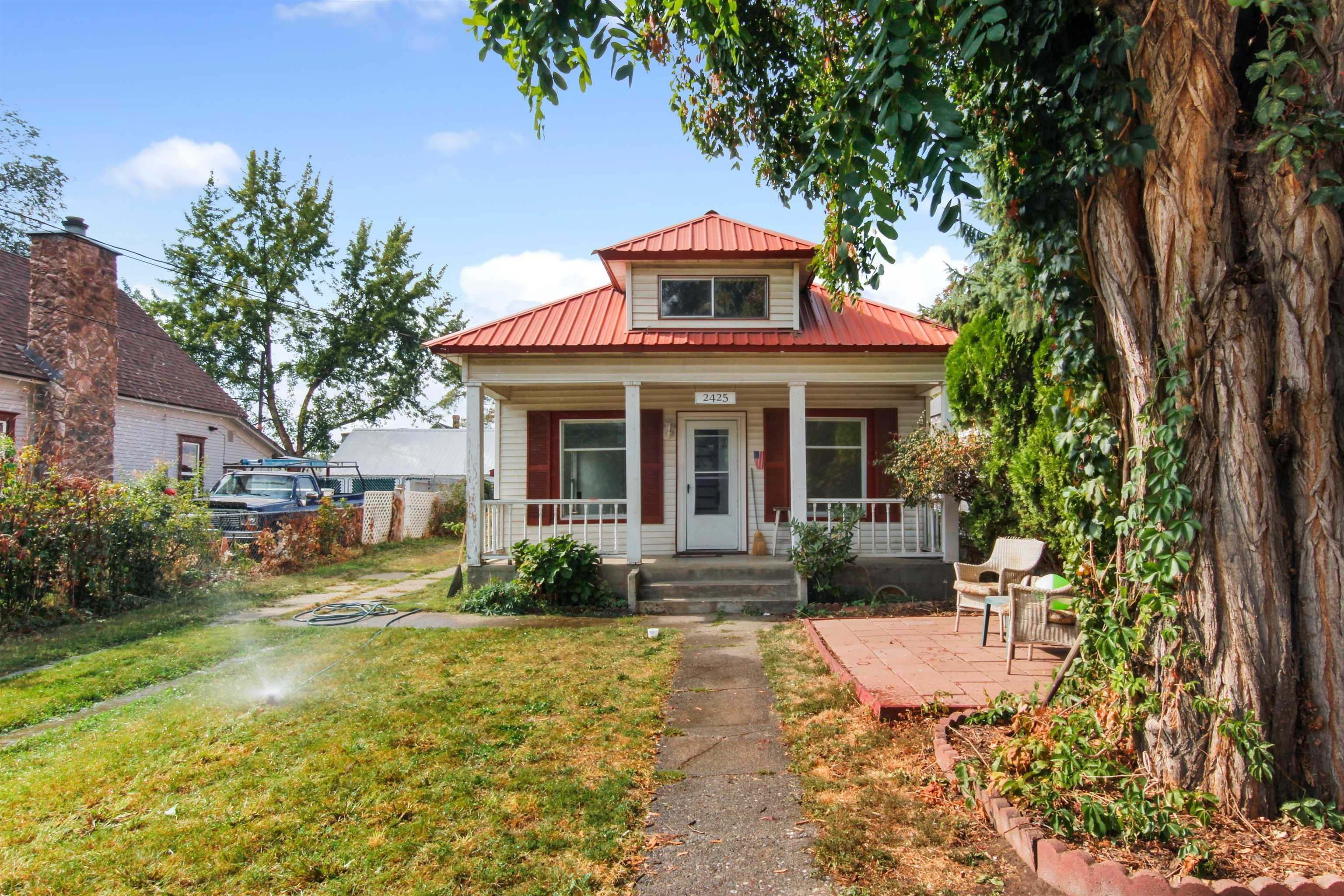 2425 N Addison St