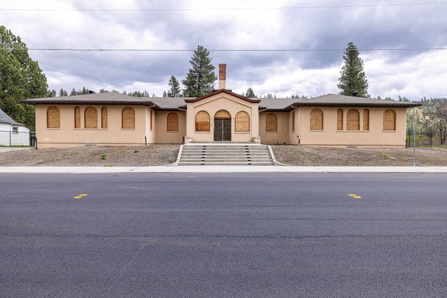 2225 S Inland Empire Way