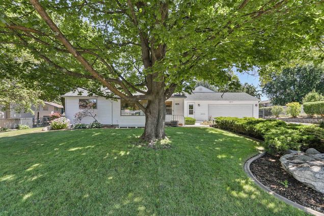 825 S Marigold Rd
