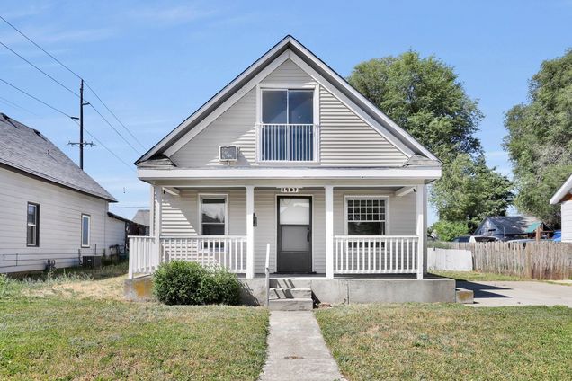 1407 E Broad Ave