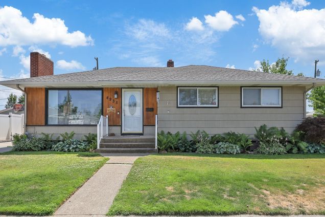4935 W Princeton Pl