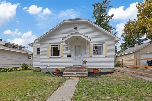 724 E Broad Ave Spokane, WA House Active - Photo 1 of 20. Opens carousel modal