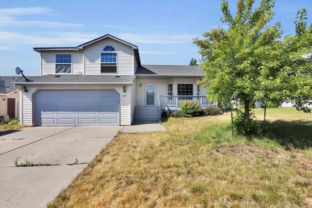 523 E Tara Lee Ave Medical Lake, WA House Active - Photo 1 of 35. Opens carousel modal