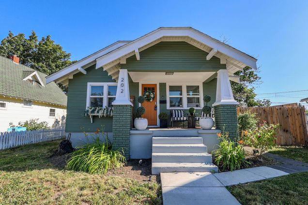 202 E Liberty Ave