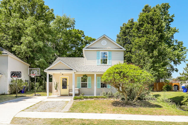 11 Timberleaf Court Charleston, SC House Sold - Photo 1 of 38. Opens carousel modal