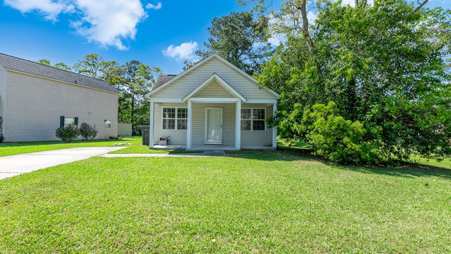 43 Woodleaf Court Charleston, SC House Sold - Photo 1 of 22. Opens carousel modal