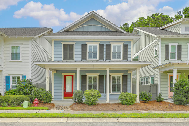 604 Ellingson Parkway Mount Pleasant, SC House Sold - Photo 1 of 39. Opens carousel modal