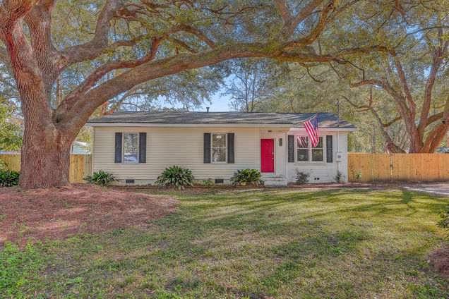 1010 Bradford Avenue Charleston, SC House Sold - Photo 1 of 37. Opens carousel modal