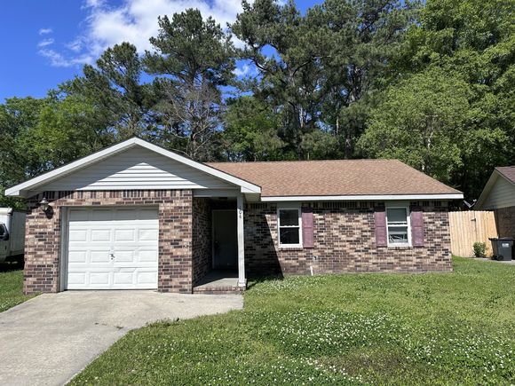 104 Aberdeen Court Summerville, SC House Sold - Photo 1 of 25. Opens carousel modal
